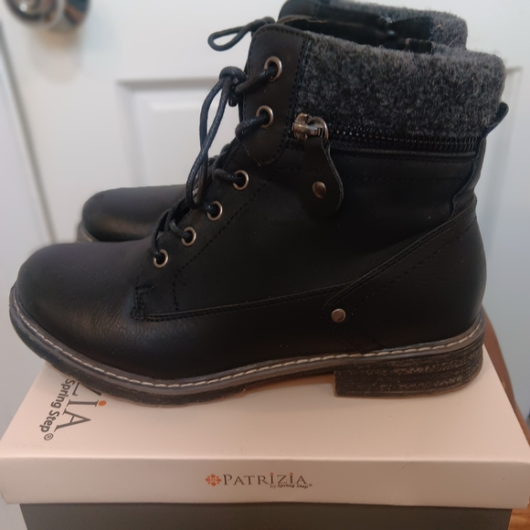 boots - Picture 4 of 8